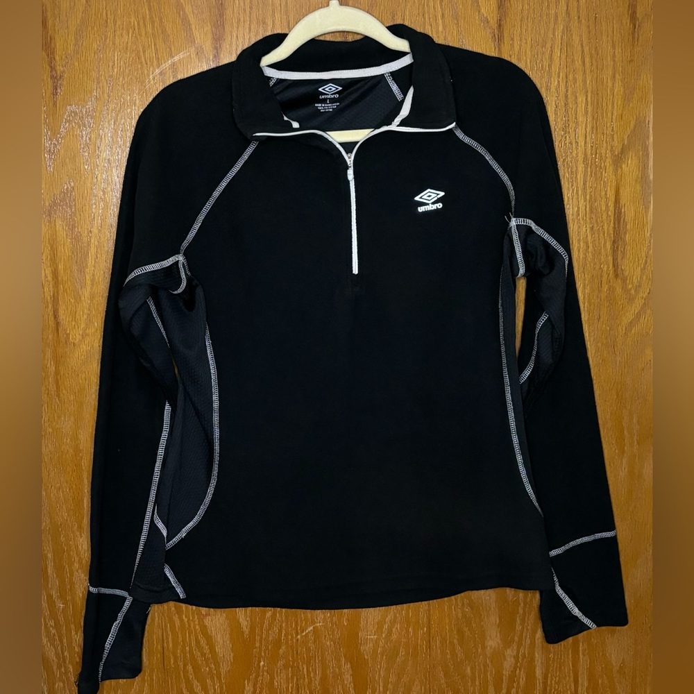 Umbro - women’s black 1/4 zip pullover